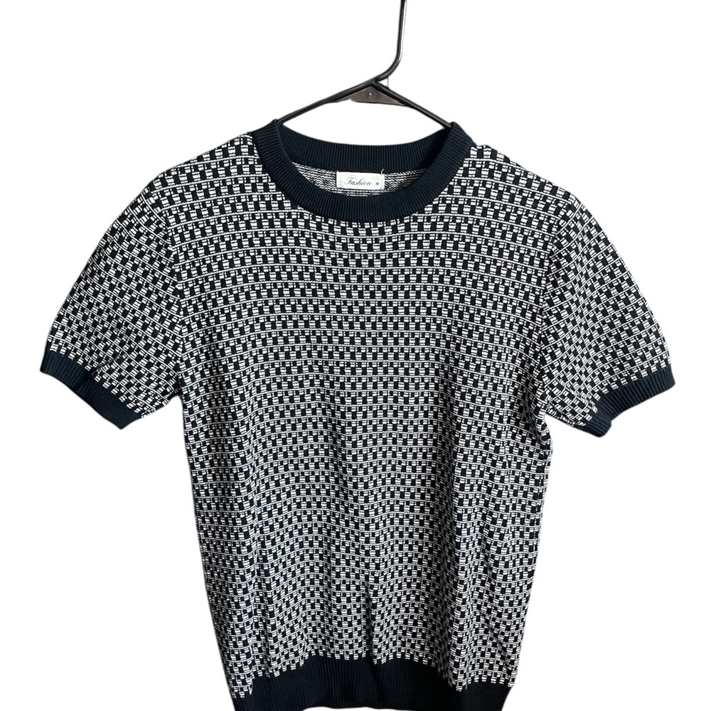 Black and White Patterned Knit Top